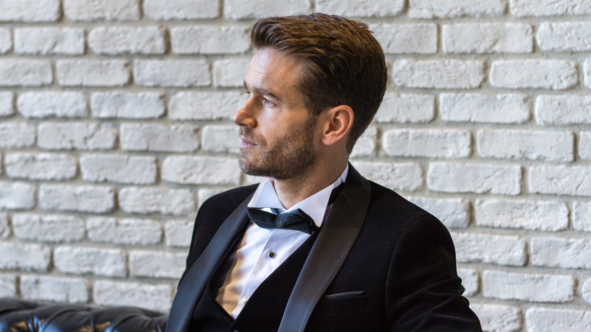 What is a Tuxedo? Difference Between Tuxedo and Suit